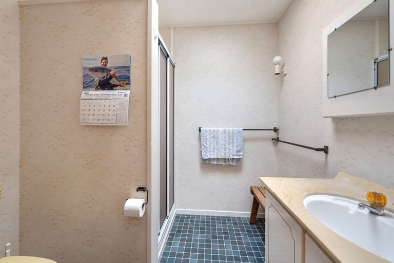 Photo of property in 66 Kinloch Road, Kinloch, Taupo, 3377