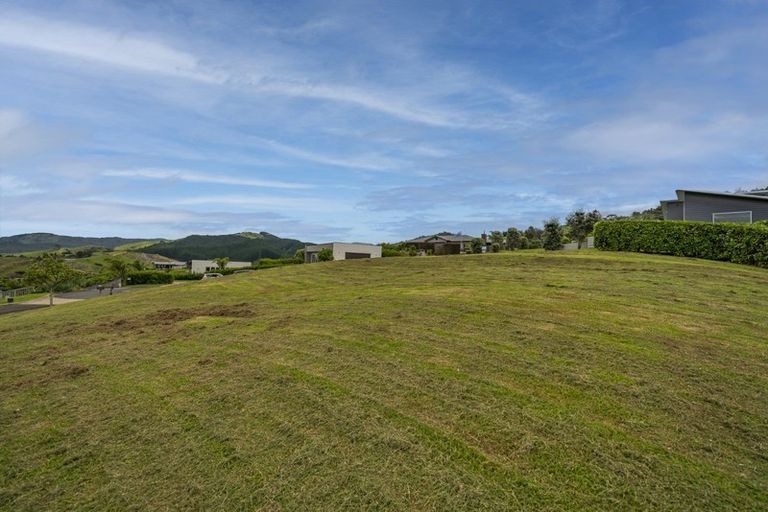 Photo of property in 5 Tironui Place, Whitianga, 3510