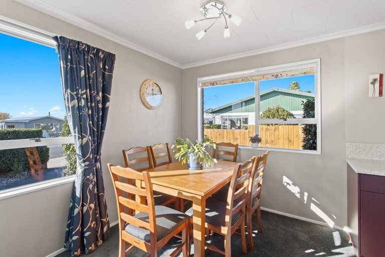 Photo of property in 5 Smeaton Road, Bell Block, New Plymouth, 4312