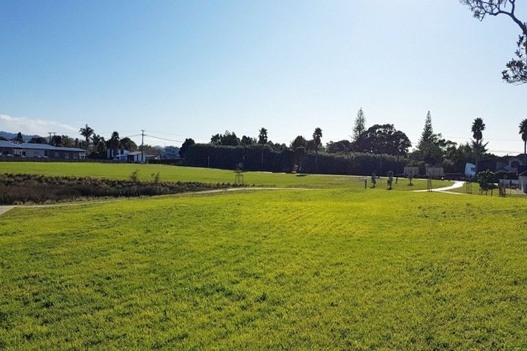 Photo of property in 4 Puroto Place, One Tree Point, 0118