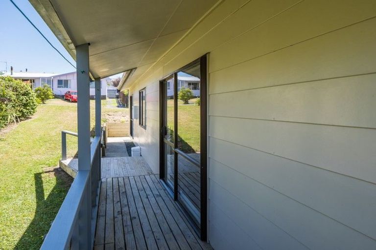 Photo of property in 77 Conclusion Street, Ascot Park, Porirua, 5024