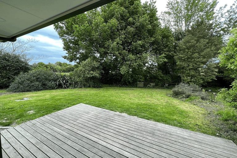 Photo of property in 16 Bidwell Place, Hillmorton, Christchurch, 8025