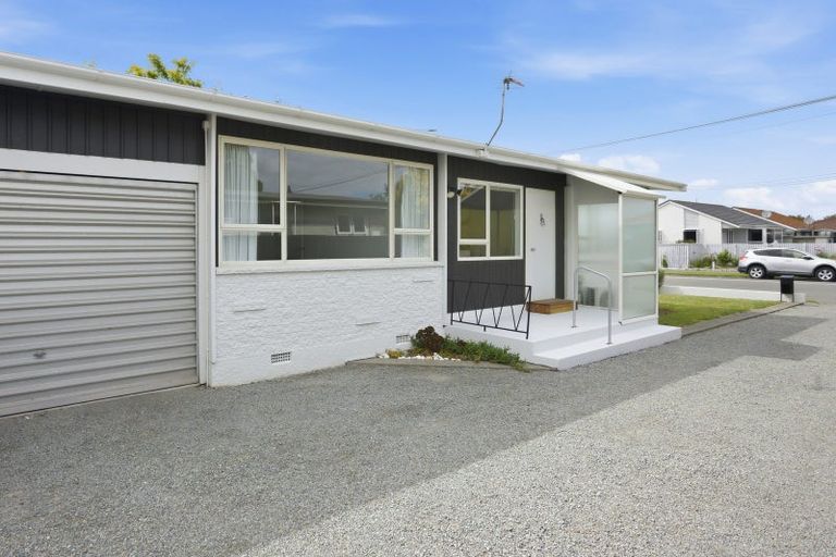 Photo of property in 1/25 Prestons Road, Redwood, Christchurch, 8051