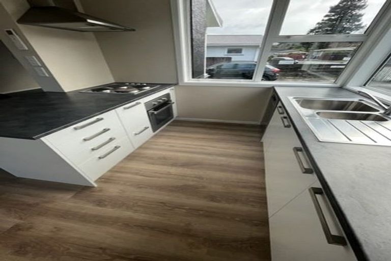 Photo of property in 12 Ponderosa Grove, Maoribank, Upper Hutt, 5018