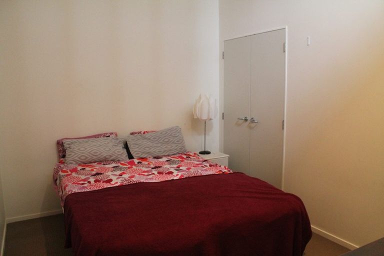 Photo of property in Terrace Heights Apartments, 2/163p The Terrace, Wellington Central, Wellington, 6011