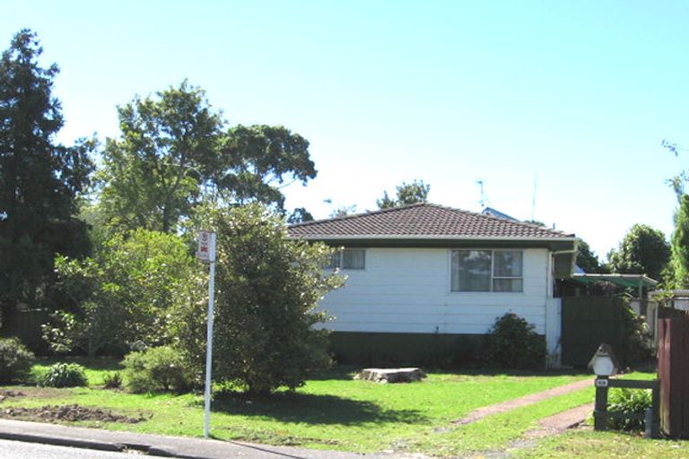 Photo of property in 52 Oreil Avenue, West Harbour, Auckland, 0618