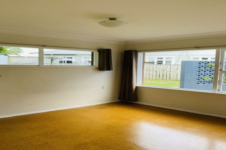 Photo of property in 75b Beach Road, Pahurehure, Papakura, 2113