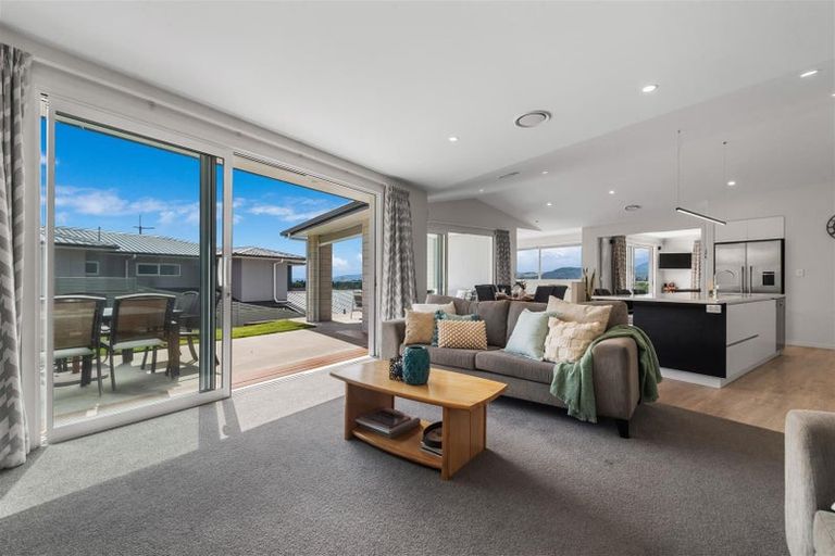 Photo of property in 39 Great Road West, Matipo Heights, Rotorua, 3015