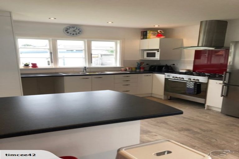 Photo of property in 253 Riverside Drive, Waterloo, Lower Hutt, 5011