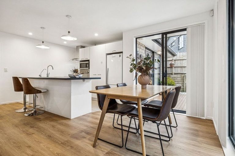 Photo of property in 65b Puriri Road, Pukekohe, 2120