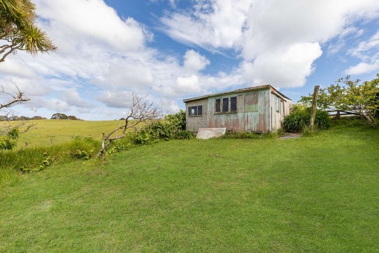 Photo of property in 26 Shelly Beach Road, Shelly Beach, South Head, 0874
