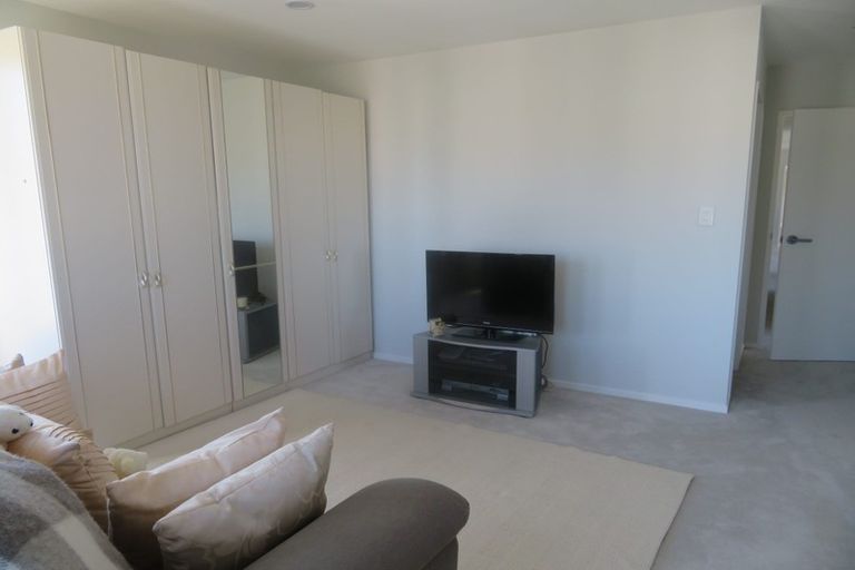 Photo of property in 127 Colonial Drive, Silverdale, 0932