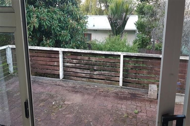 Photo of property in 2/176 Archers Road, Glenfield, Auckland, 0629