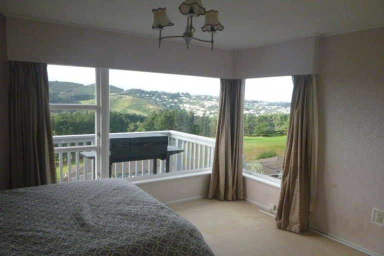 Photo of property in 25 Breton Grove, Kingston, Wellington, 6021