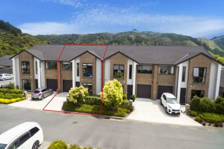 Photo of property in 11 Ashington Road, Silverstream, Upper Hutt, 5019