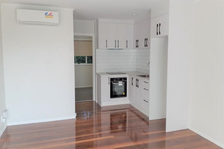 Photo of property in 1/1 Trentham Road, Papakura, 2110