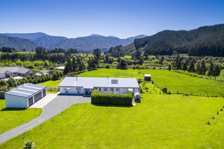 Photo of property in 80b Gilbert Road, Kaitoke, Upper Hutt, 5018