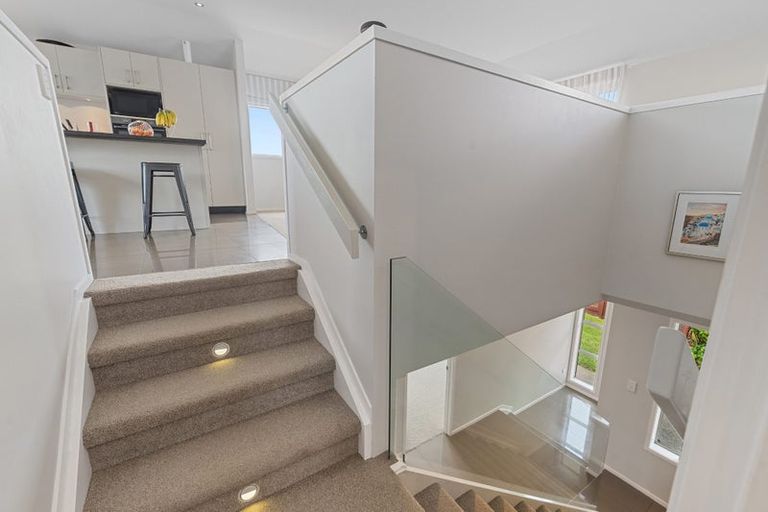 Photo of property in 13a Marina Road, Torbay, Auckland, 0630