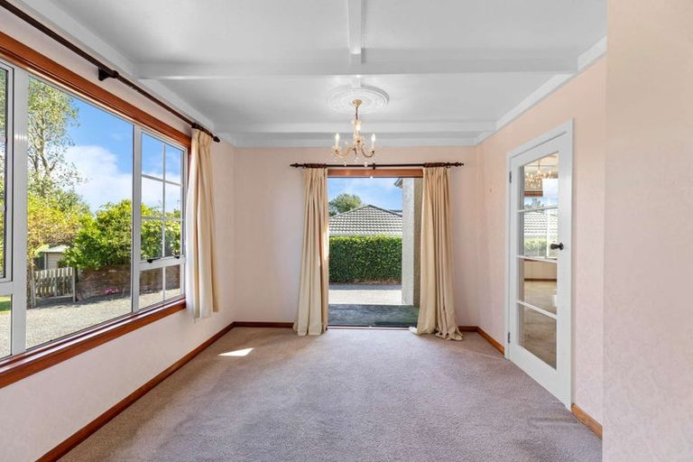 Photo of property in 1 Weraroa Road, Waverley, 4510