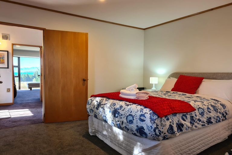 Photo of property in 3 Hamilton Drive, Lake Tekapo, 7999