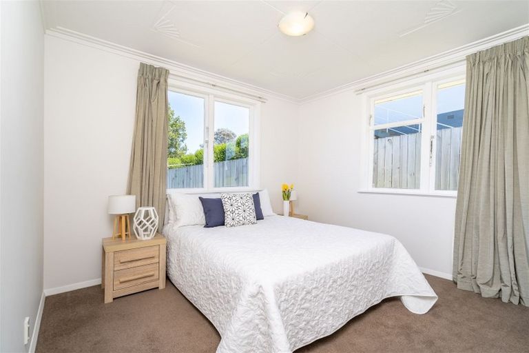 Photo of property in 27 Hanlon Street, Halfway Bush, Dunedin, 9010