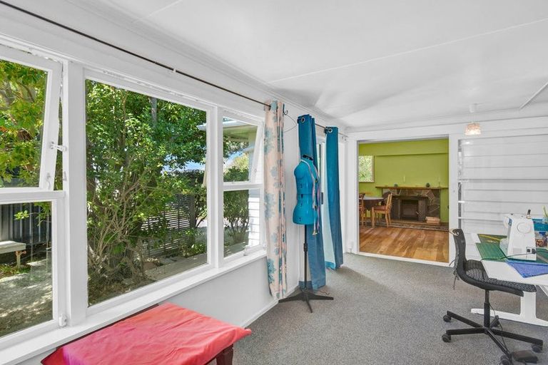 Photo of property in 30 Anthony Grove, Paraparaumu Beach, Paraparaumu, 5032