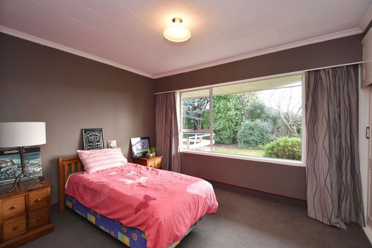 Photo of property in 18 Robert Street, Otatara, Invercargill, 9879