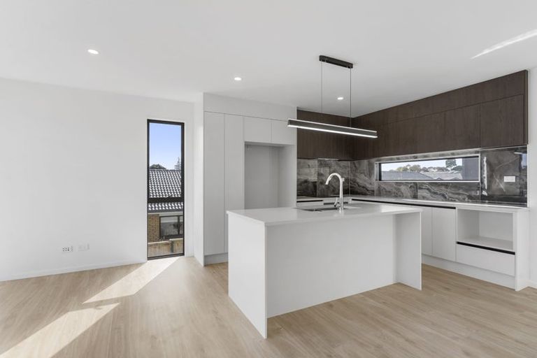 Photo of property in 31c Stanniland Street, Sunnyhills, Auckland, 2010