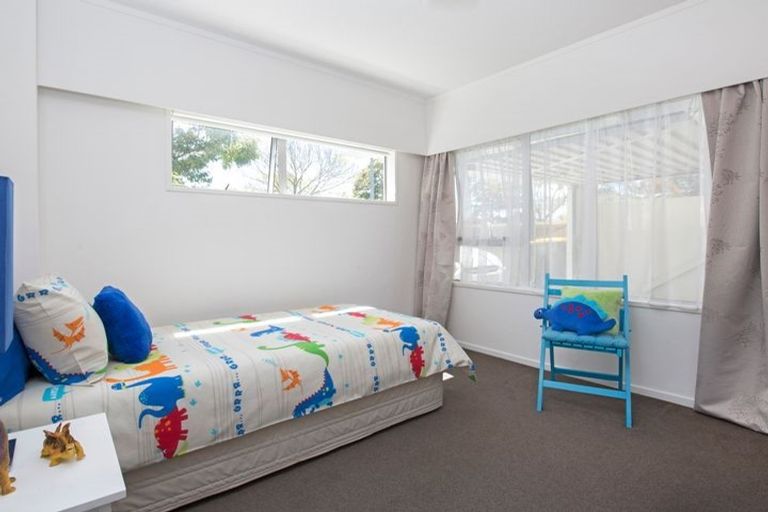 Photo of property in 1/57 Butley Drive, Farm Cove, Auckland, 2012