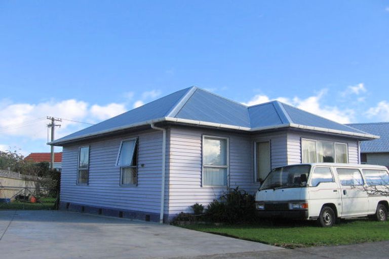 Photo of property in 2 Craddock Street, Waterloo, Lower Hutt, 5011