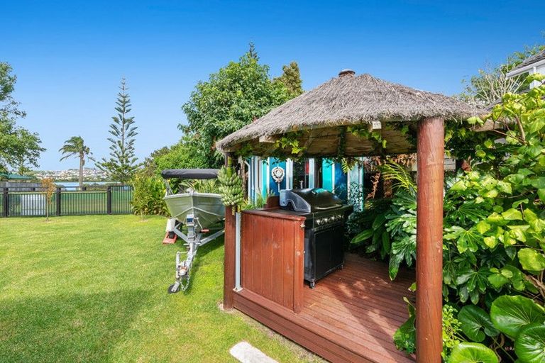 Photo of property in 75 Maygrove Drive, Orewa, 0931