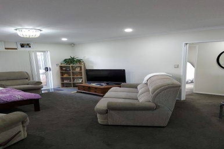 Photo of property in 9a Holland Street, Pukekohe, 2120