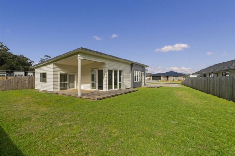 Photo of property in 28 Alf Simpson Drive, Whitianga, 3510