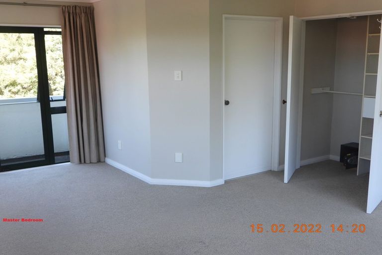 Photo of property in 6 David Beattie Place, Chatswood, Auckland, 0626