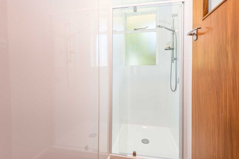 Photo of property in 32 Wadeley Road, Ilam, Christchurch, 8041