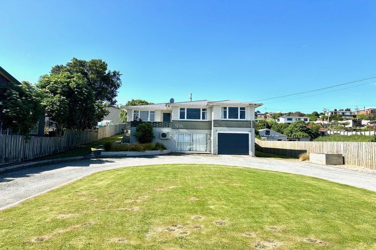 Photo of property in 16 Barnego Road, Balclutha, 9230