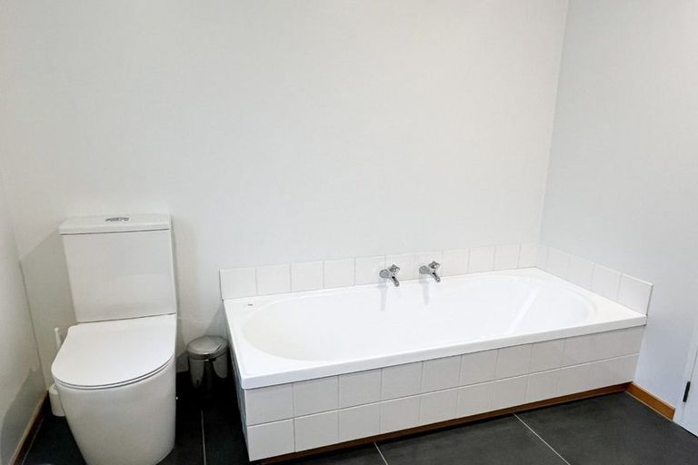 Photo of property in 2/21 Bishop Street, St Albans, Christchurch, 8014