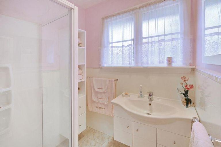 Photo of property in 1/14 Farquhars Road, Redwood, Christchurch, 8051