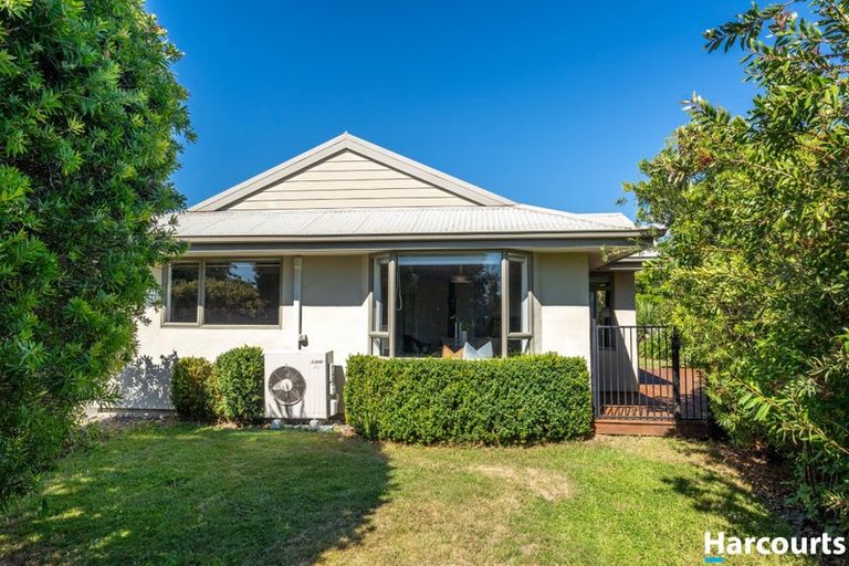 Photo of property in 12 Lionel Place, Mapua, 7005