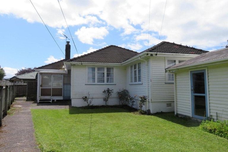 Photo of property in 20 Oxford Crescent, Ebdentown, Upper Hutt, 5018