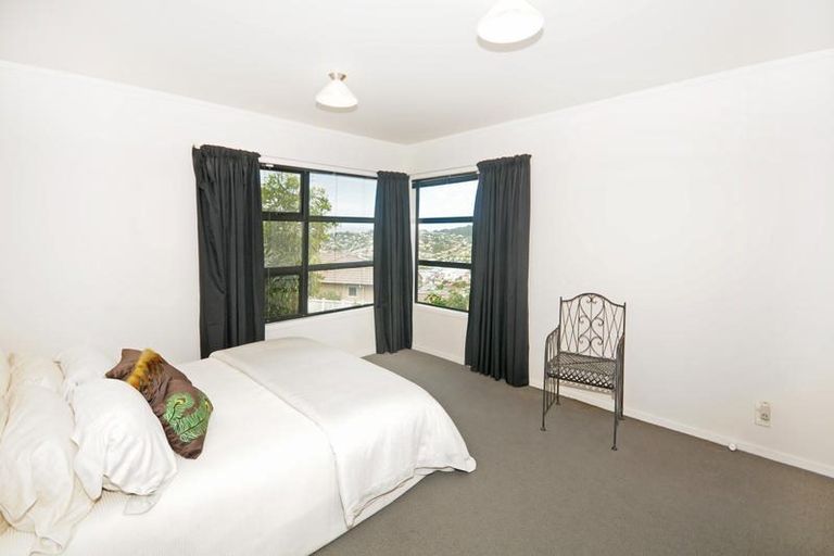 Photo of property in 25 Alanbrooke Place, Karori, Wellington, 6012