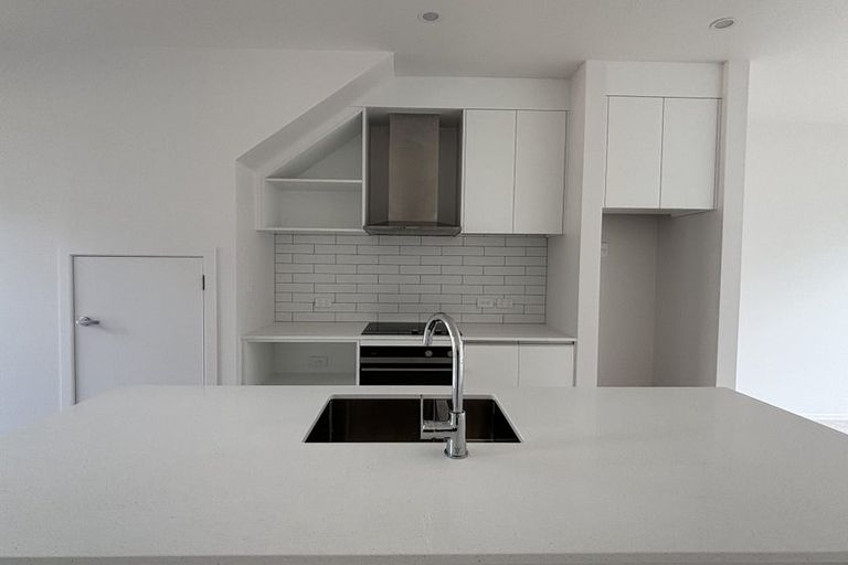 Photo of property in 6 Kamahi Place, Paraparaumu, 5032