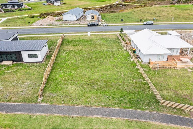 Photo of property in 208 Hamiora Street, Matarangi, 3592