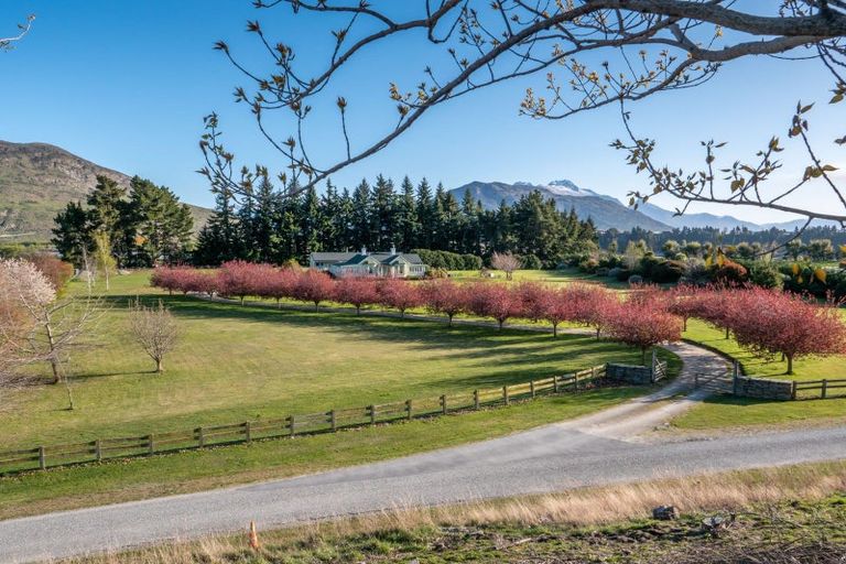 Photo of property in 47 Maxs Way, Lower Shotover, Queenstown, 9304