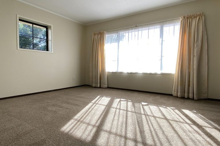 Photo of property in 1/150a Prince Regent Drive, Half Moon Bay, Auckland, 2012