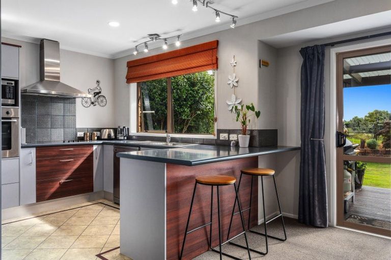 Photo of property in 23 Edgewater Grove, Whakatane, 3120