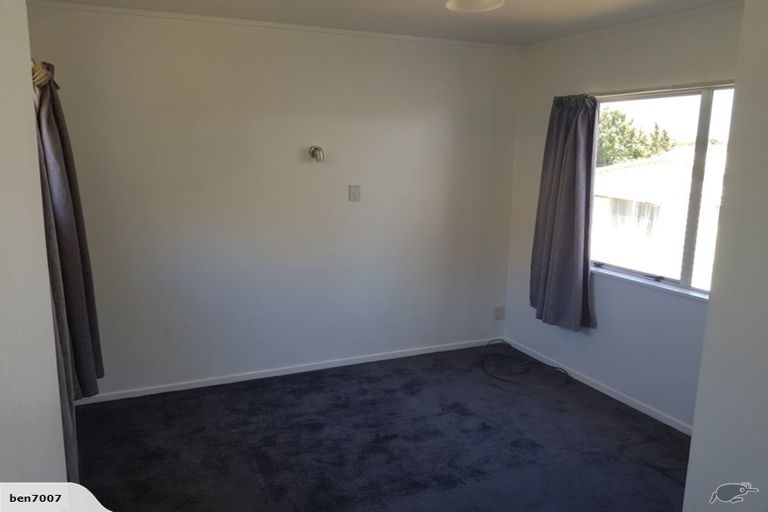 Photo of property in 2/32 Kapuka Road, Mangere Bridge, Auckland, 2022