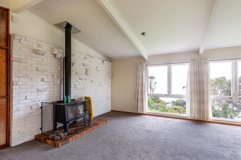 Photo of property in 57 Arapito Road, Titirangi, Auckland, 0604