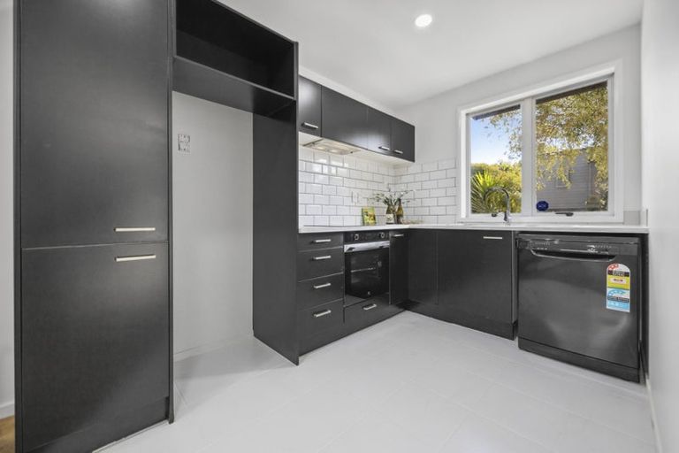 Photo of property in 67 Albionvale Road, Glen Eden, Auckland, 0602