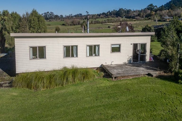 Photo of property in 1041 German Road, Starvation Hill, Oxford, 7495